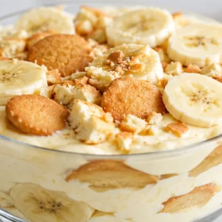 Creamy Keto Banana Pudding: A Guilt-Free Dream! Keto banana pudding: master this creamy, low-carb dessert recipe. Enjoy the classic flavor without the sugar, pe