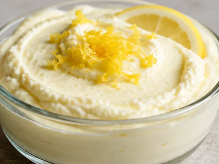 Luscious Keto Lemon Mousse: Tangy Dream Dessert!