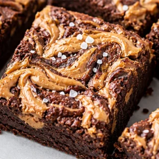 Peanut Butter Cup Brownie Swirl: Your Ultimate Craving Fix! - peanut butter brownie - Peanut butter brownie: craft this irresistible dessert with a perfect swir