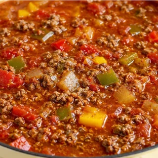 Easy Stuffed Pepper Soup - Stuffed pepper soup: cook this hearty, flavorful soup in under 30 minutes. Enjoy all the classic tastes of stuffed peppers without th