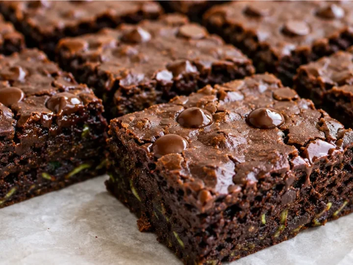 Fudgy Keto Zucchini Brownies: Healthy & Delicious!