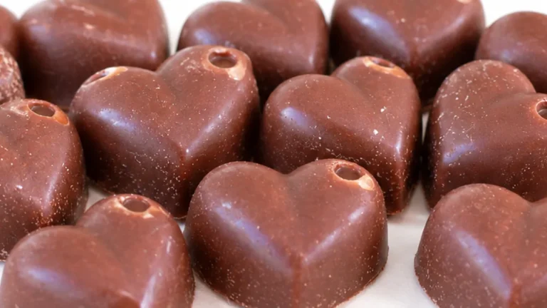 Keto Chocolate Peanut Butter Bombs