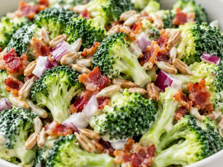 Keto Broccoli Salad: Low-Carb Delight!