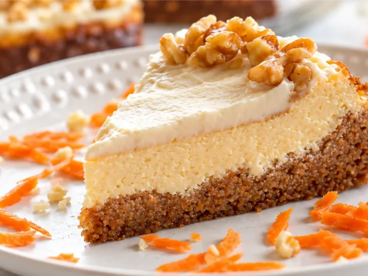 Low-Carb Carrot Cake Cheesecake